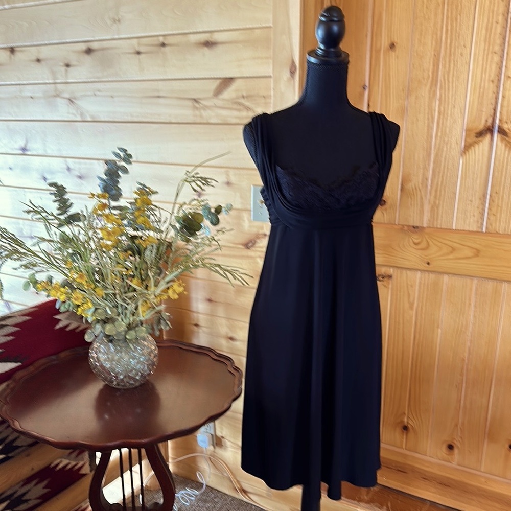 EUC Perfect babydoll little black dress